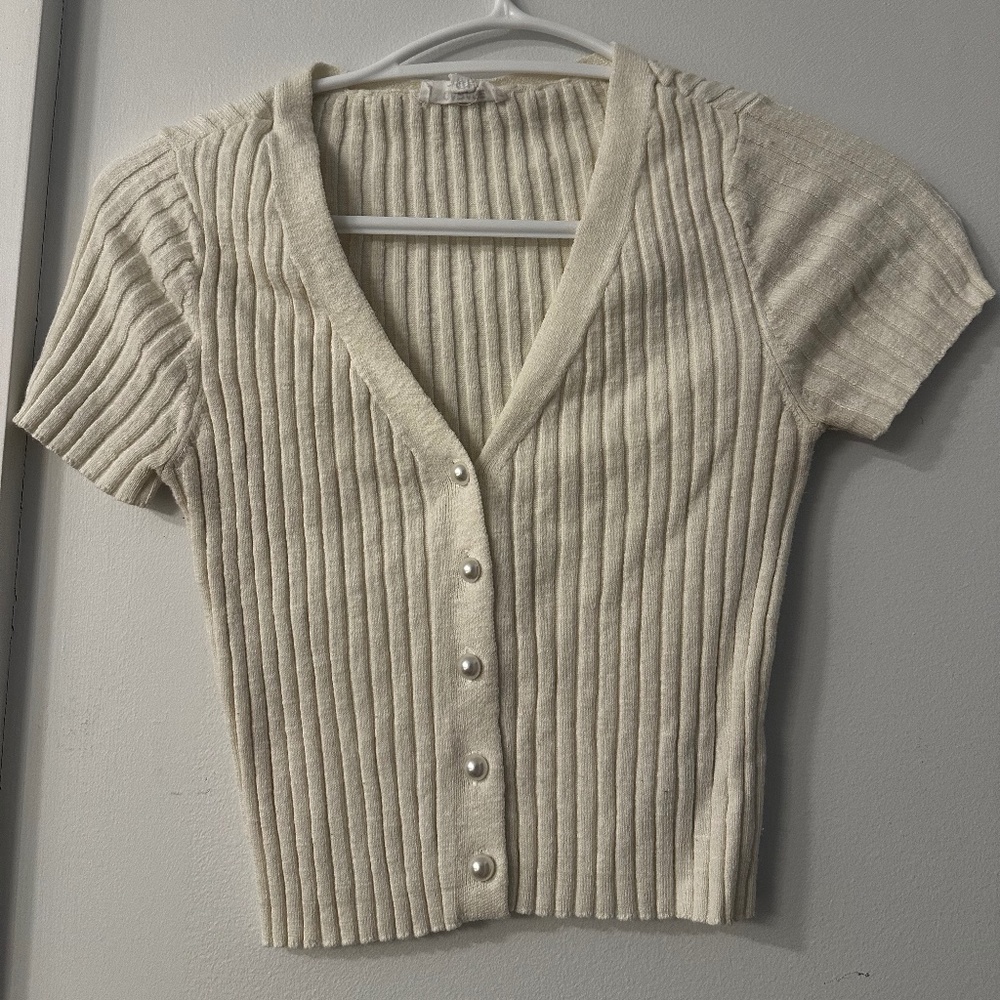 Cream v-neck crop top